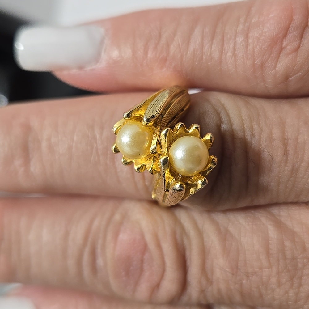 Vintage Vogue adjustable Ring